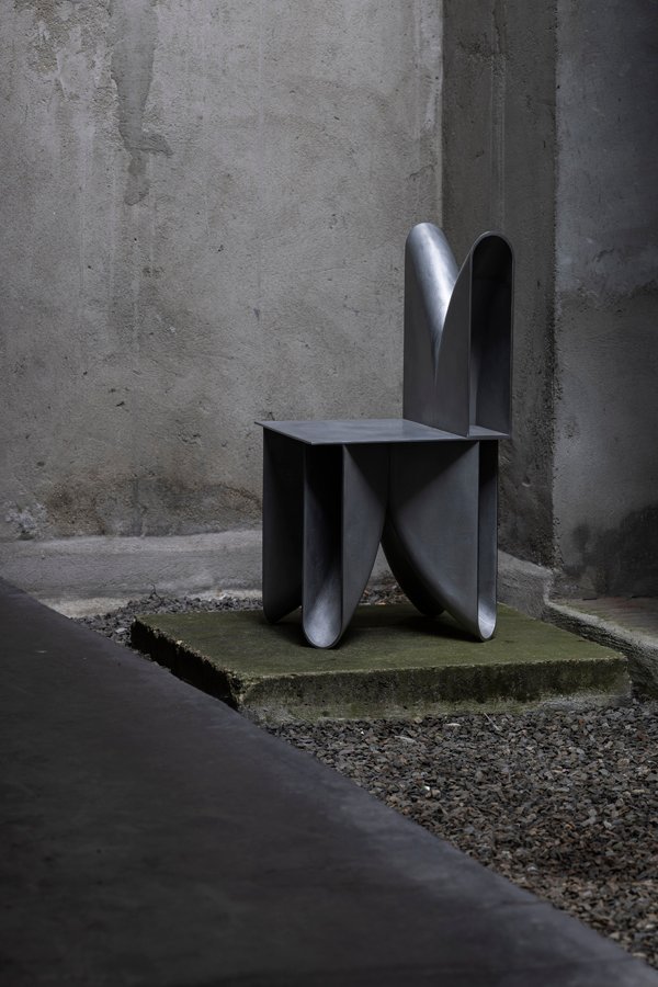 BB chair_OWN_Breaking Bounderies ©Tijs Vervecken