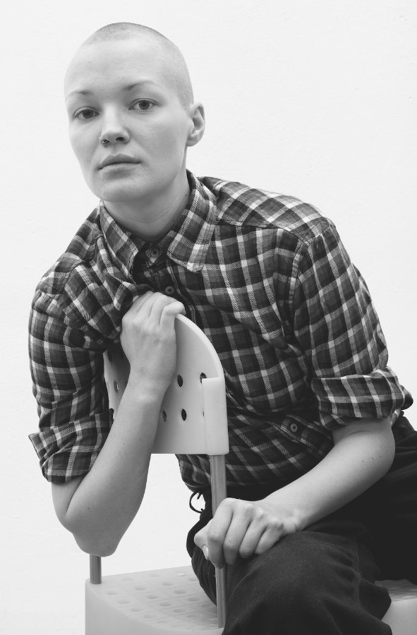 Andrzej Steinbach (1983, Pologne) Figure I-II, 2015, Epreuve à jet d_encre pigmentaire Photographie 93,4 x 63,4 cm (chaque) Don de Eleanor (1)(1)