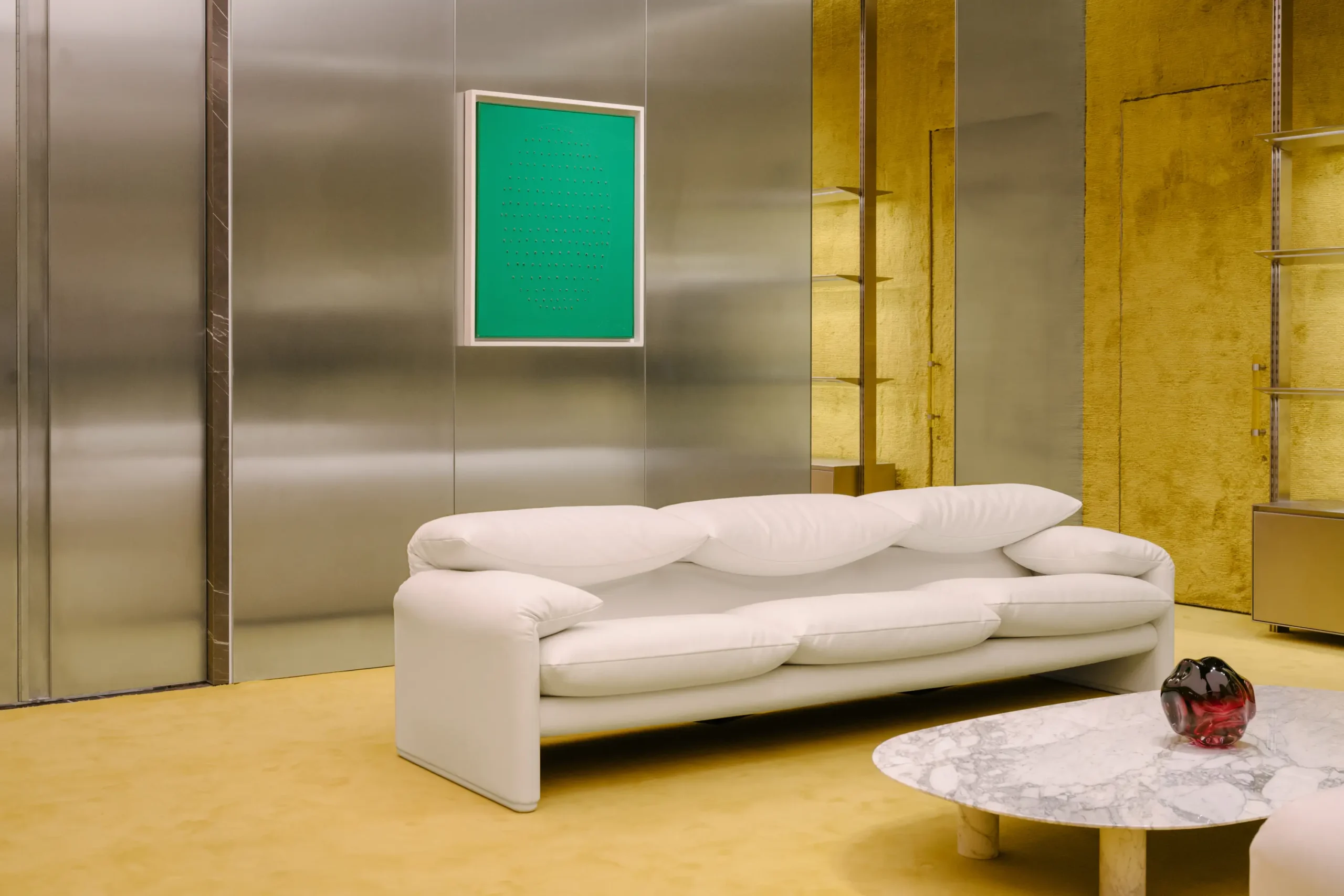 Lucio Fontana. Courtesy of Tornabuoni Arte. Flavie Audi. Courtesy of the Artist. Photo: Gucci.