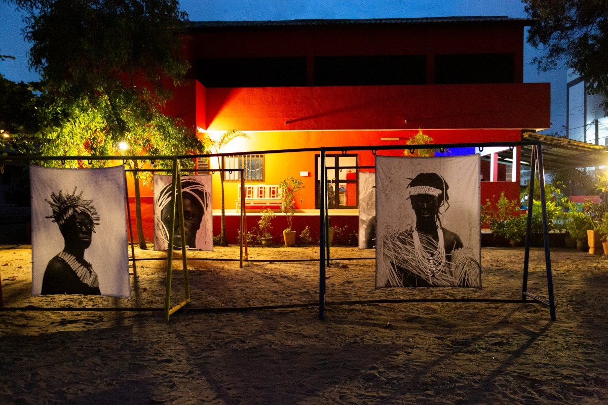 Azu Nwagbogu- 16